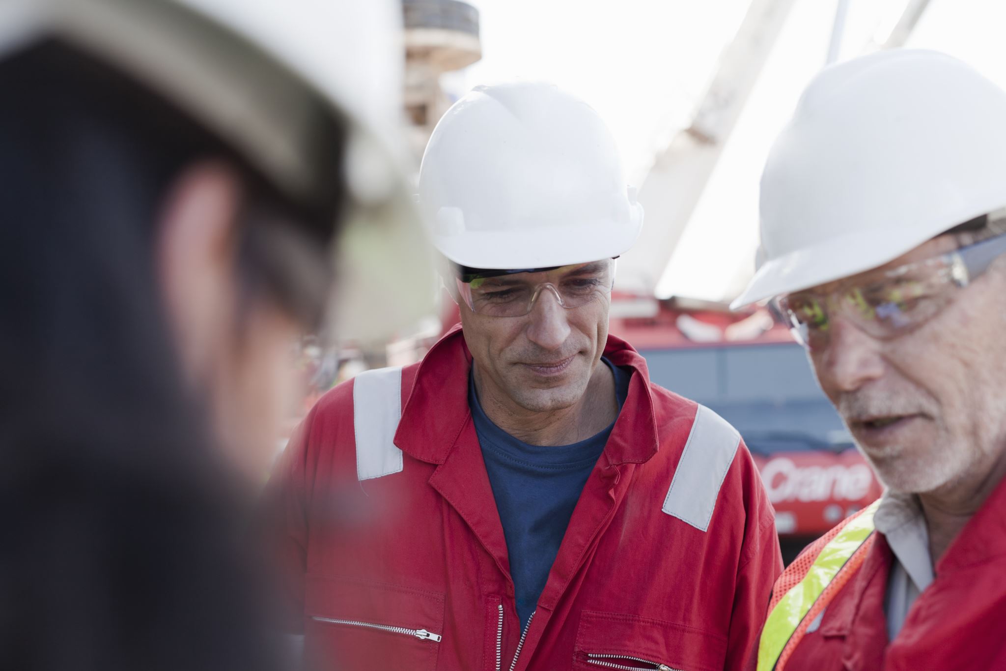 Engineers-on-site-discussing